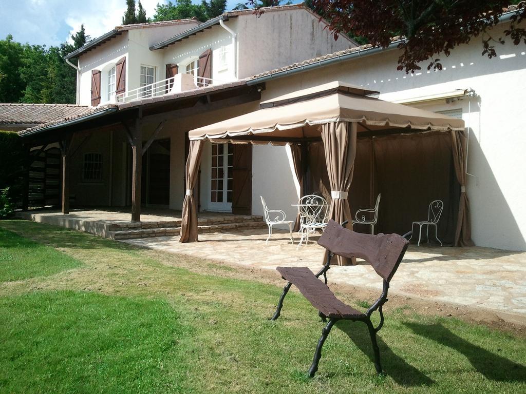 Mas Du Trezon Bed & Breakfast Cholet Dış mekan fotoğraf